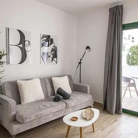 Appartement Holyhome Premium 106 *