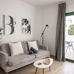 Lejlighed Holyhome Premium 106 *